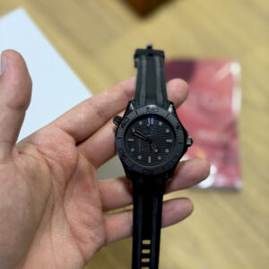 Omega Seamaster- Black