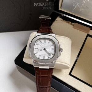 Patek Philippe Nautilus- Couro Marrom